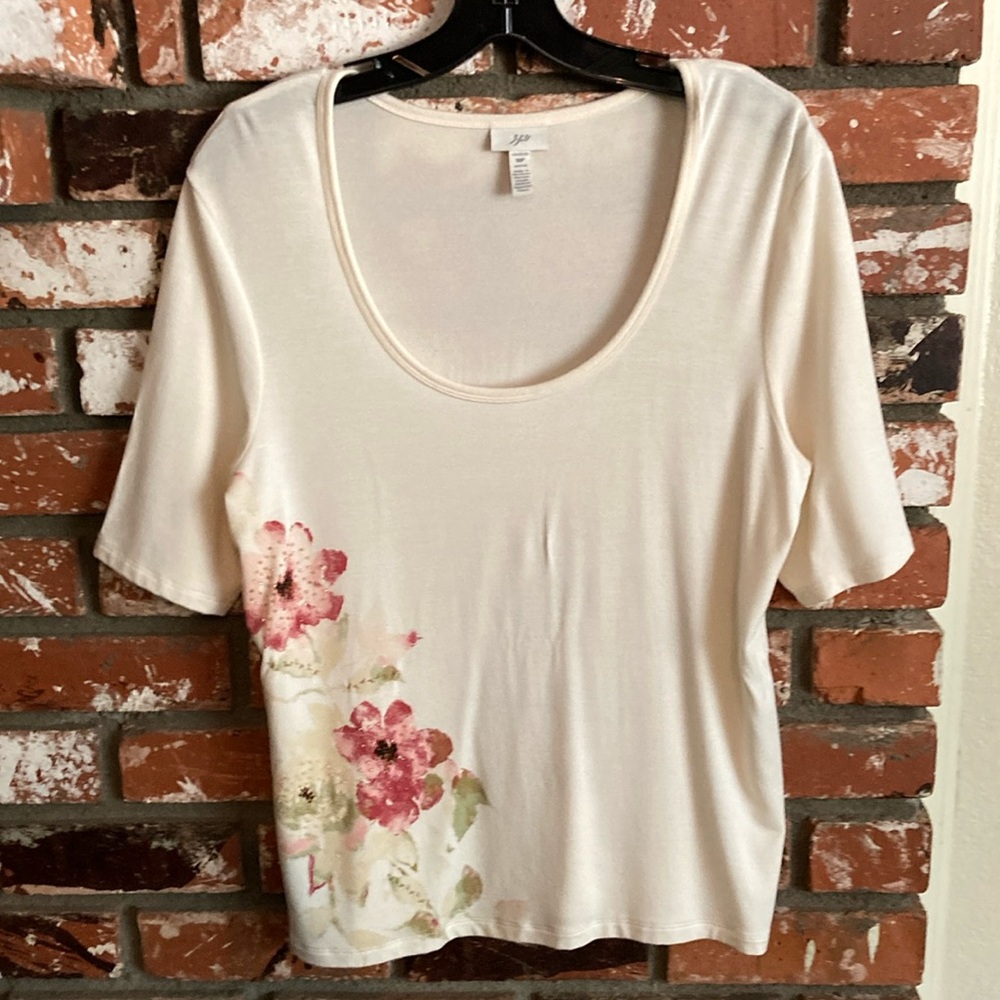 J Jill Short Sleeve Cream Top With Floral Details PM